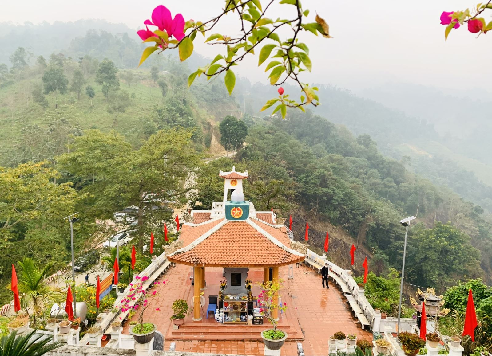 Đền thờ các anh hùng liệt sỹ Mặt trận Vị Xuyên - nơi giáo dục thế hệ trẻ | baotintuc.vn