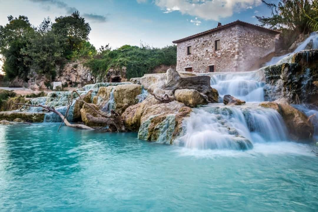 Chiêm ngưỡng vẻ huyền ảo của những suối nước nóng đẹp nhất thế giới - Báo Quảng Ninh điện tử