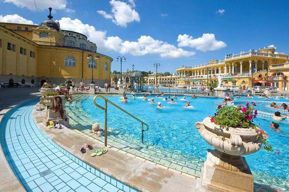 Vé Bể Bơi Khoáng Nóng Széchenyi | Budapest
