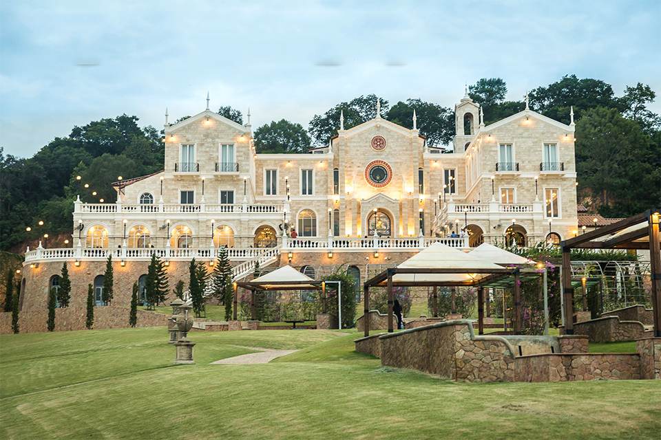 Castello Di Bellagio: Điểm đến độc đáo ở Pattaya