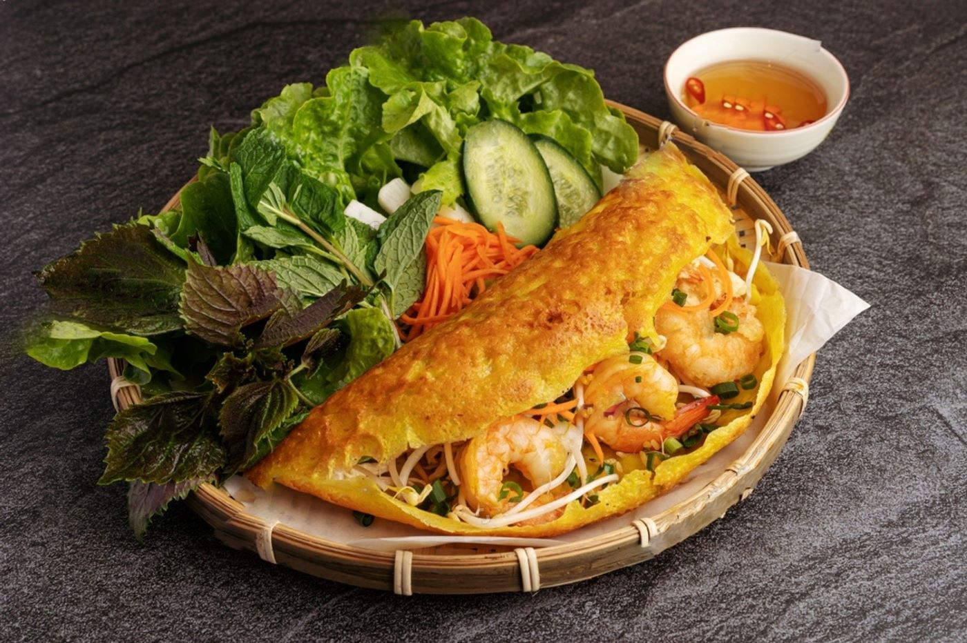Vietnamese pancake (Banh xeo) - What is it and everything you must know -  AN Tours Vietnam