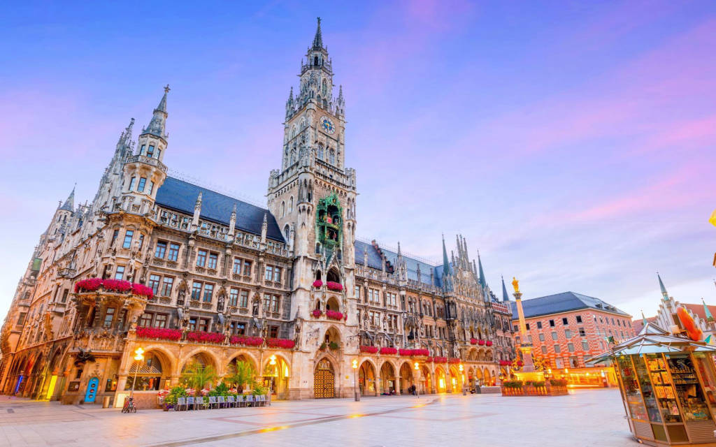 quảng trường Marienplatz - Tatinta