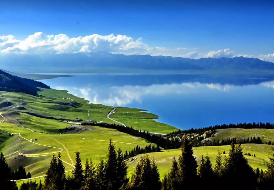 伊犁第一景:赛里木湖-果子沟旅游风景区