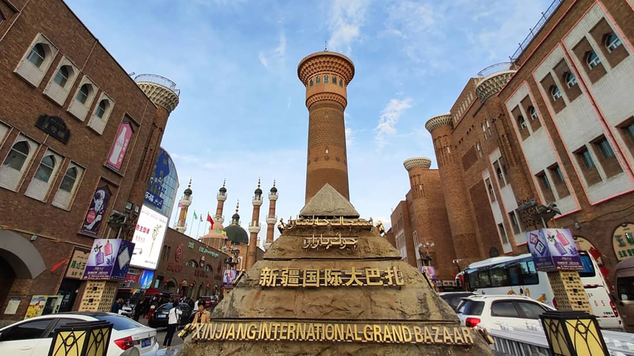 国际大巴扎是什么地方?没去过新疆的人要了解,新疆旅游必须到这_手机搜狐网